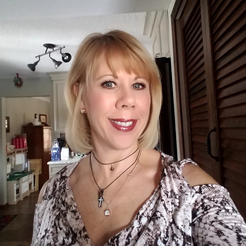 Meet your Posher, Pamela